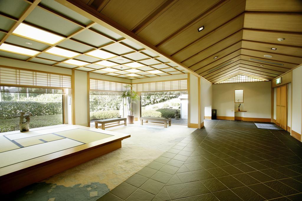 Menard Aoyama Resort: Wafukan Utatsukasa Iga Zewnętrze zdjęcie