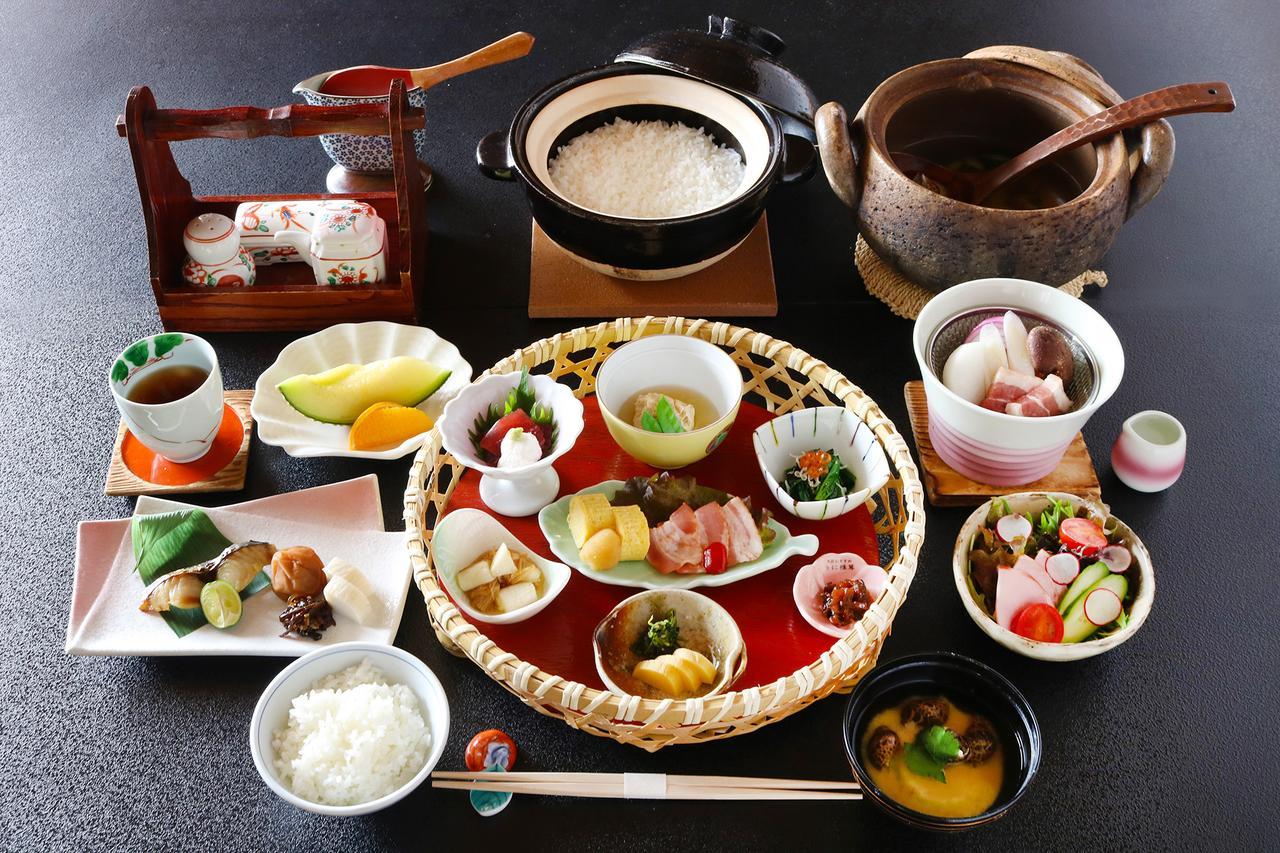 Menard Aoyama Resort: Wafukan Utatsukasa Iga Zewnętrze zdjęcie